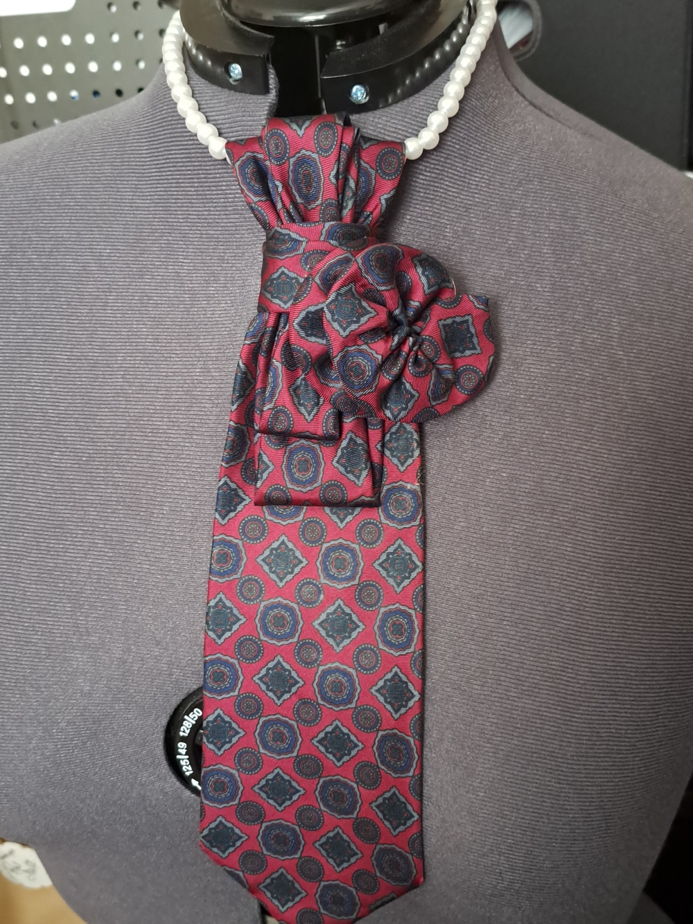 Haggar Burgundy and Navy Medallion Ascot Tie